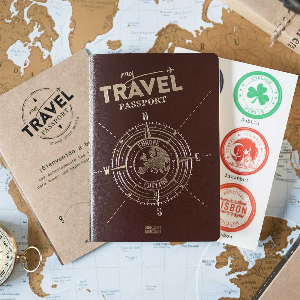 Pack Traveler Compact- WORLD + EUROPE Edition (2 Passports in 1 Box)