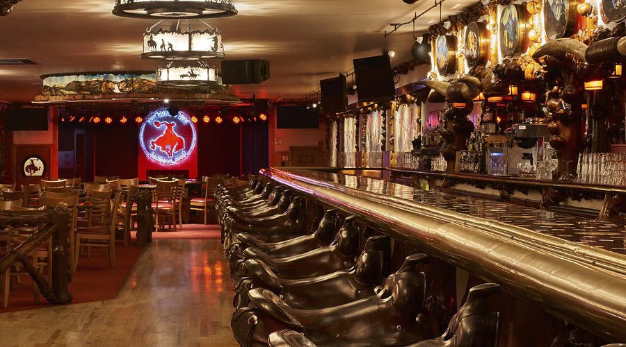 Jackson Town Square und The Million Dollar Cowboy Bar